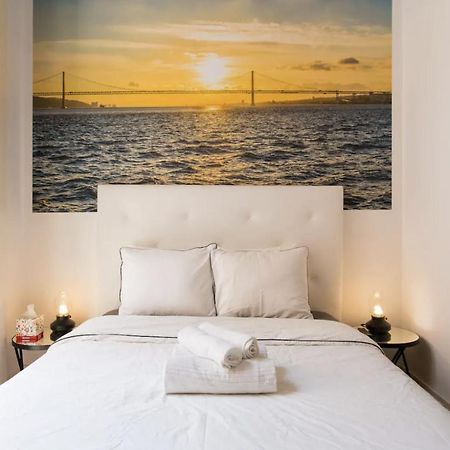 Beautiful 3-Story House In Chiado With A 40M² Private Terrace Apartment Lisboa Екстериор снимка