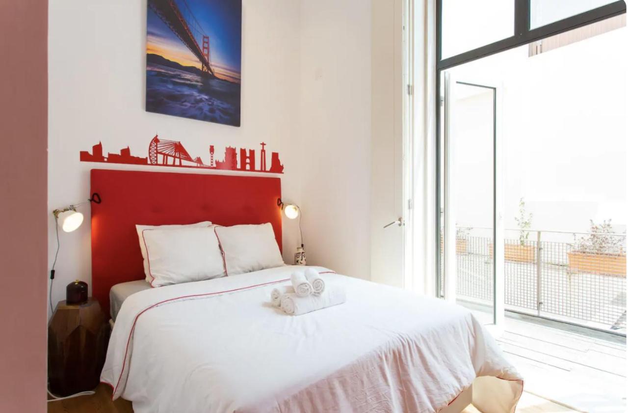 Beautiful 3-Story House In Chiado With A 40M² Private Terrace Apartment Lisboa Екстериор снимка
