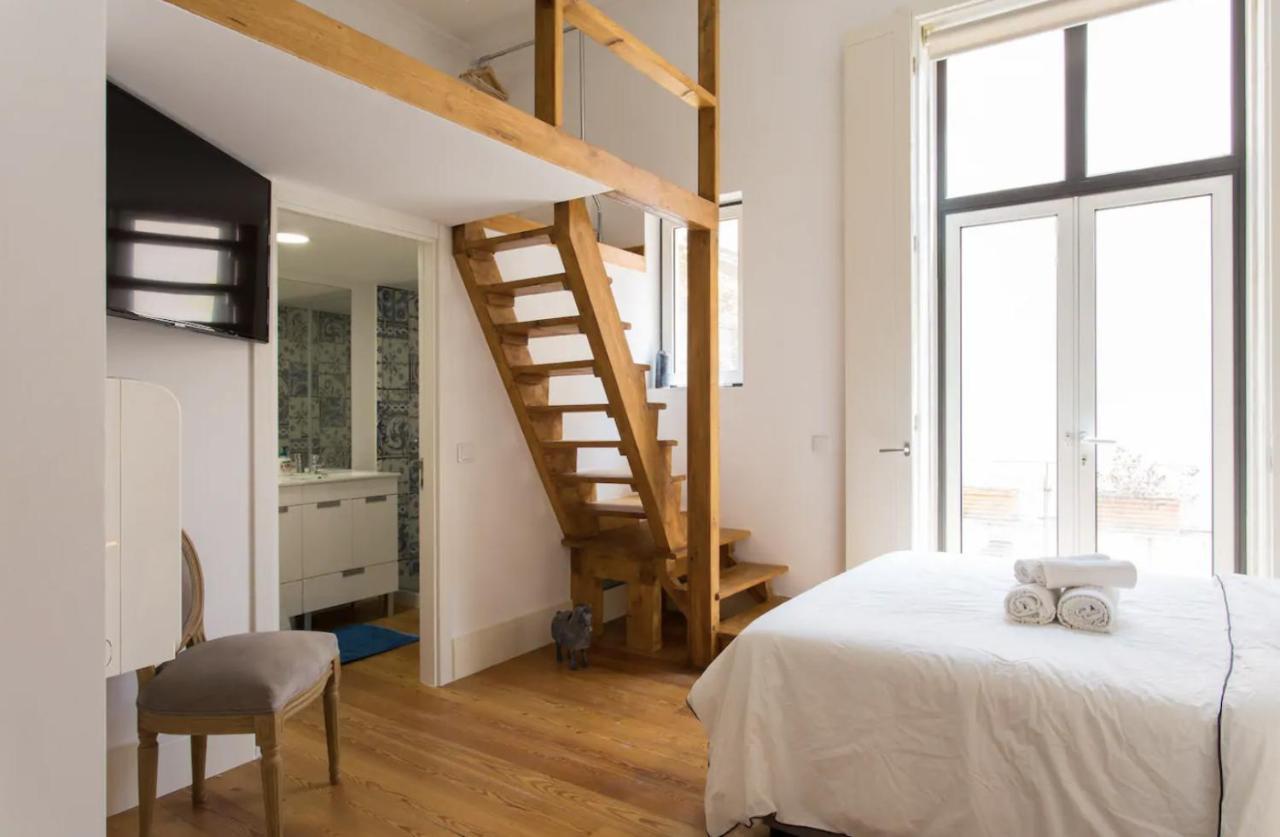Beautiful 3-Story House In Chiado With A 40M² Private Terrace Apartment Lisboa Екстериор снимка